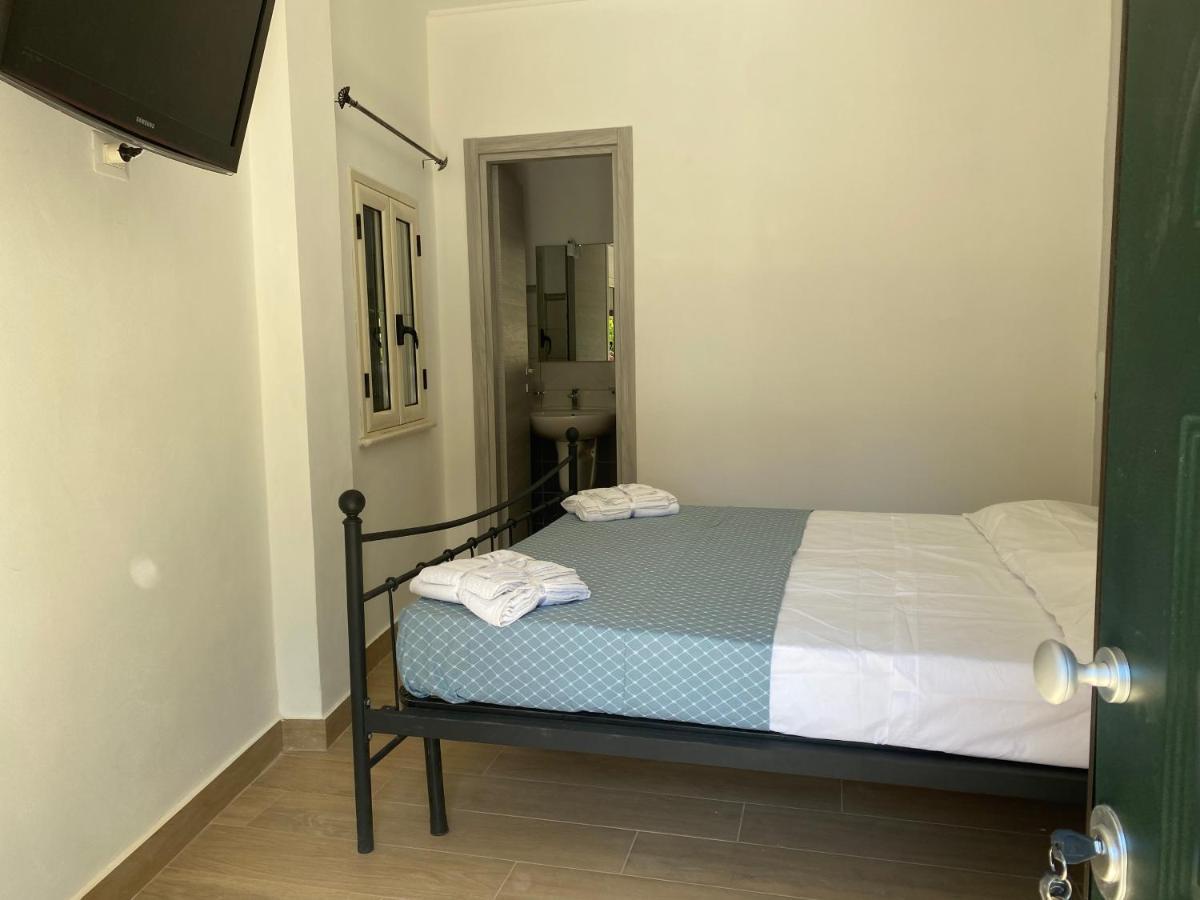 Ferienwohnung Stanza Per 2 Persone Da Antonio Parghelia Exterior foto