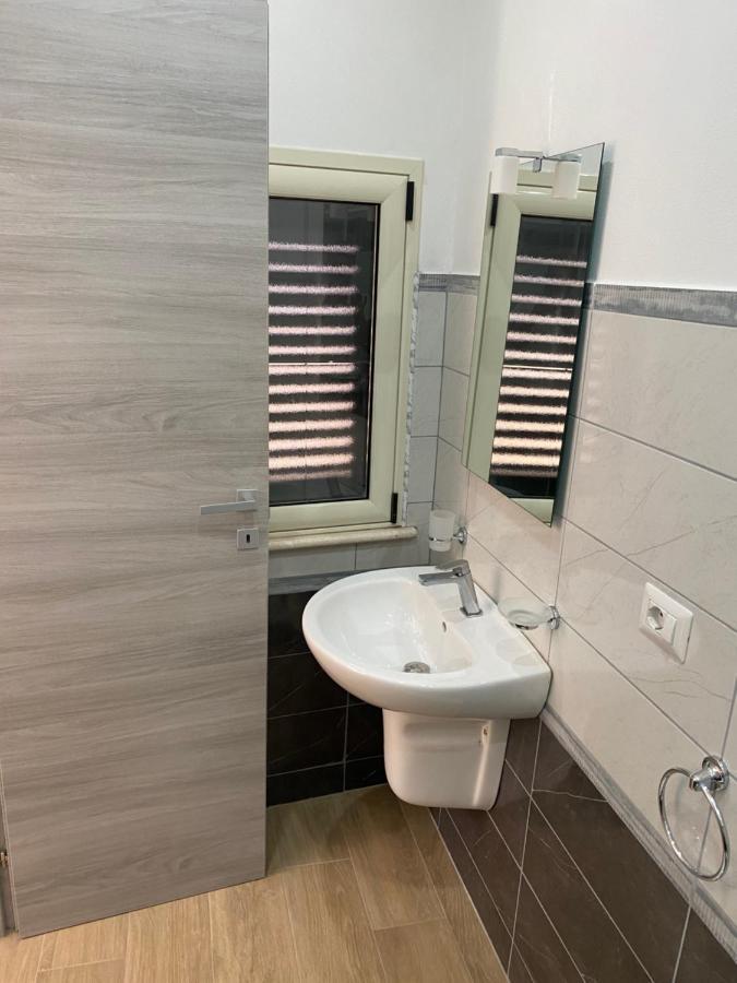 Ferienwohnung Stanza Per 2 Persone Da Antonio Parghelia Exterior foto