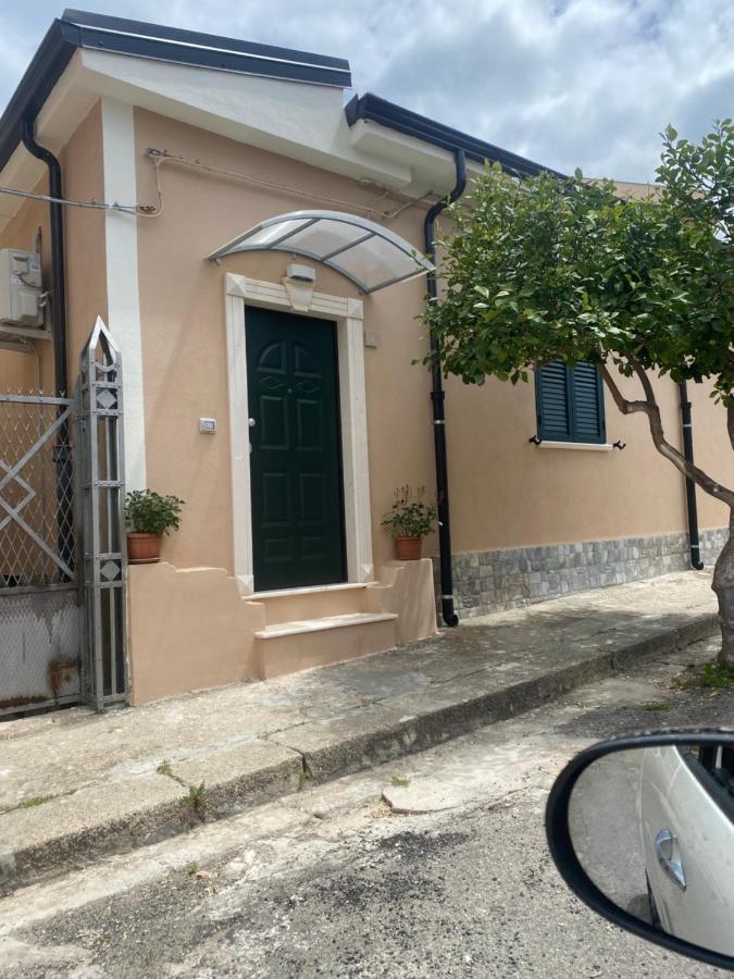 Ferienwohnung Stanza Per 2 Persone Da Antonio Parghelia Exterior foto
